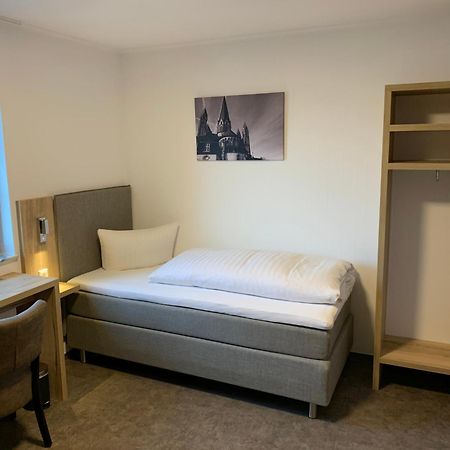 Hotel B4 Limburg an der Lahn Quarto foto